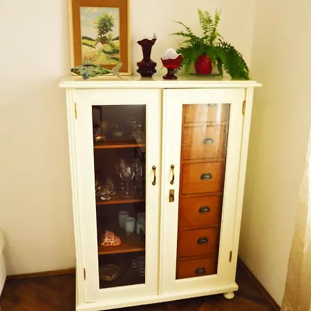 Nada Βίλα Ζαντάρ