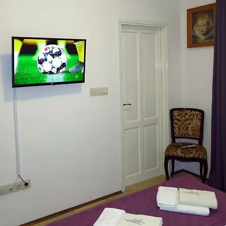 Nada Villa